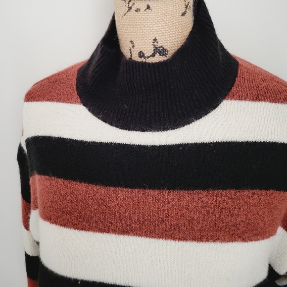 DKNY Striped High-Low Hem Sweater - Picture 5 of 10